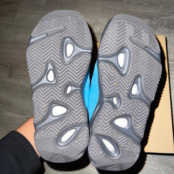 Yeezy 700s - Picture 3 of 3